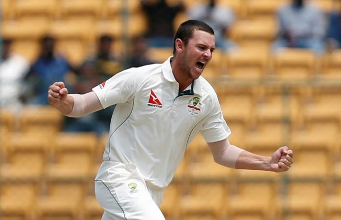 Josh Hazlewood swung the match firmly Australia's way by picking up three wickets in the second session of day three, March 6, 2017 Josh Hazlewood, Australia, India, 2nd Test, Day 3