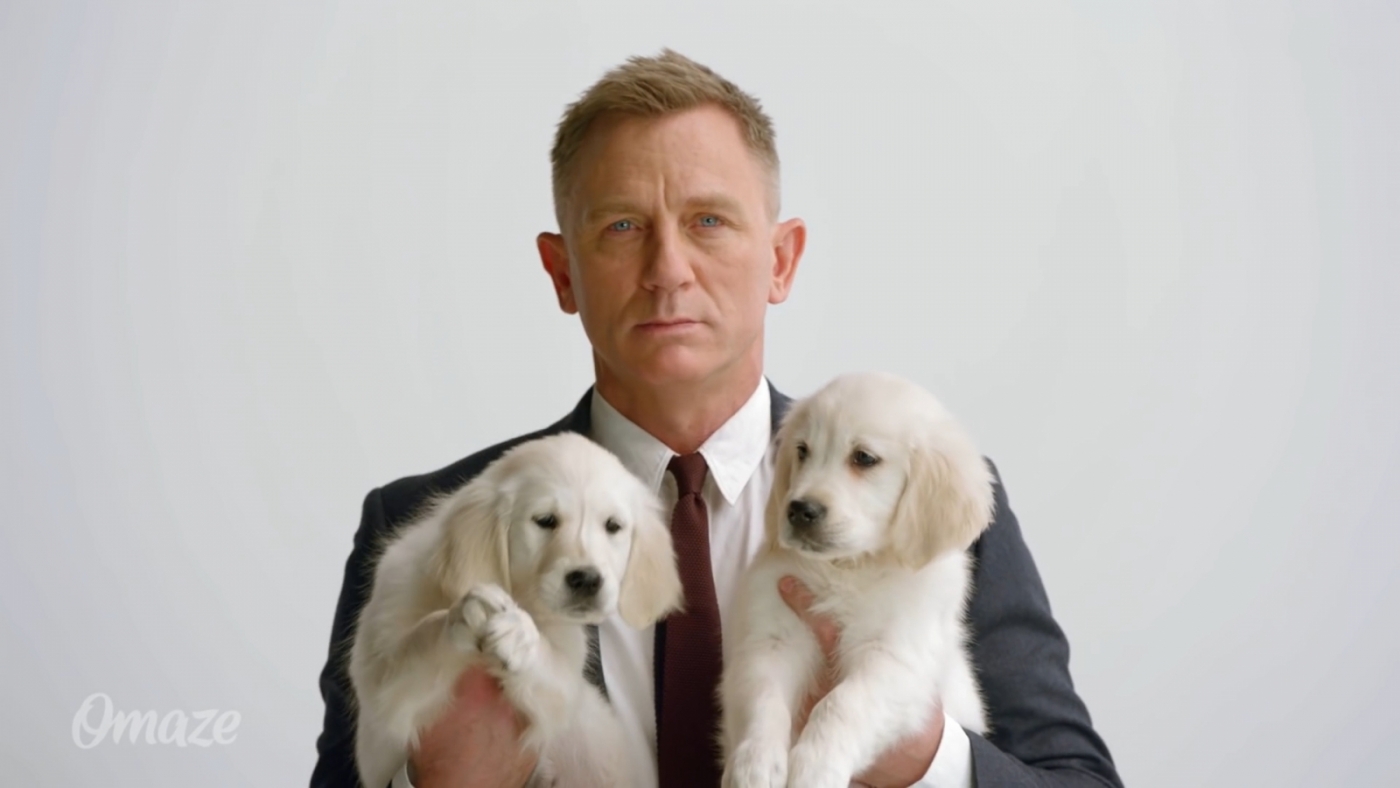 James Bond, puppies and an Aston Martin: Daniel Craig appears in latest ...