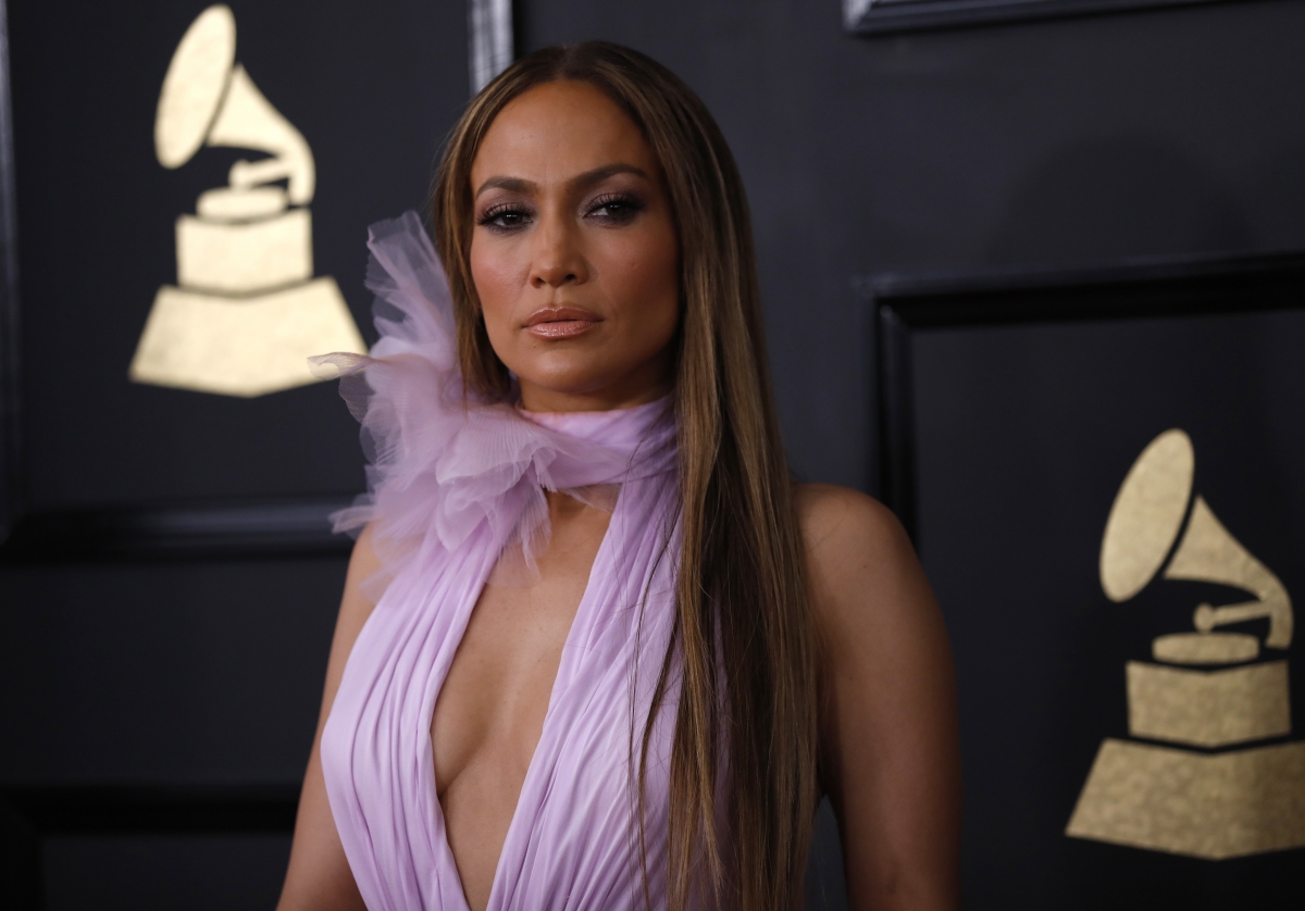 Jennifer Lopez is nearly nude as she poses in tiny 