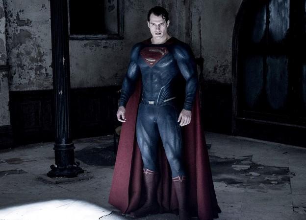 BATMAN V. SUPERMAN: First Look at Actor Henry Cavill On Set in His SUPERMAN  Suit