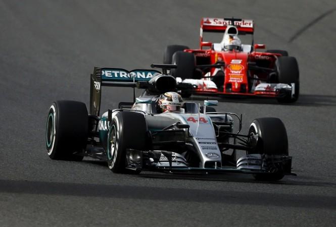 Mercedes, Ferrari. Formula One 2017, Mercedes, Ferrari, Lewis Hamilton