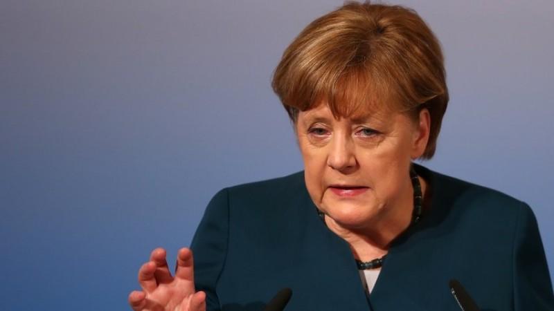Angela Merkel condemns Turkish leaders for Nazi comparisons