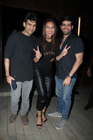 Sonakshi Sinha at Badrinath Ki Dulhania success bash Sonakshi Sinha at Badrinath Ki Dulhania success bash