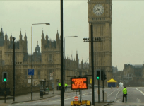 Tourists and Londoners return to Westminster a day after London terrorist attack