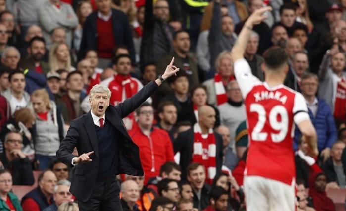 Arsene Wenger was proud of his team and the fans during the draw against Manchester City, April 2, 2017 Arsene Wenger, Arsenal, Granit Xhaka, Manchester City, EPL