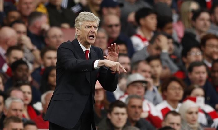 Arsene Wenger could use a little help from a former favourite or two Arsene Wenger, Arsenal, Invincibles, Henry, Vieira