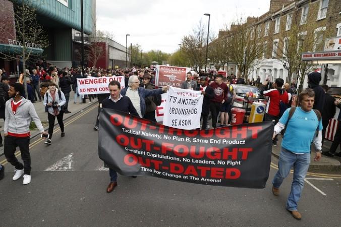 Arsenal fans continued their protests before the game against Manchester City, April 2, 2017 Arsenal, fans, protest, Arsene Wenger, Emirates