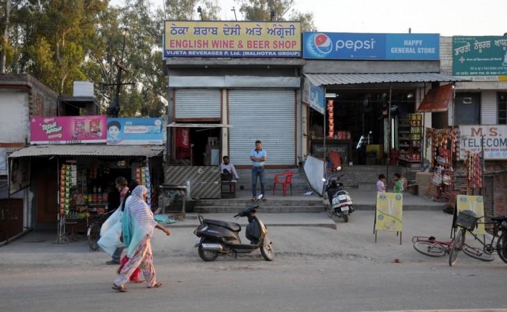 liquor ban on highways, liquor shops, bars and pubs, sc order on liquor, liquor shops on highways, bars protest against liquor ban