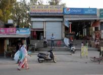 liquor ban on highways, liquor shops, bars and pubs, sc order on liquor, liquor shops on highways, bars protest against liquor ban