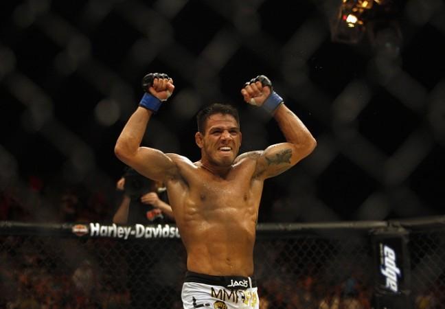 Rafael dos Anjos. Rafael dos Anjos, Rafael dos Anjos to move up to Welterweight, Rafael dos Anjos vs Tarec Saffiedine, Robbie Lawler vs Donald Cerrone, UFC 213, UFC news, UFC