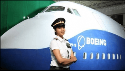 21-year old Ayesha Aziz becomes India's youngest pilot. Ayesha Aziz