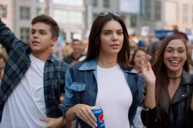 Kendall Jenner's controversial Pepsi commercial was pulled down Kendall Jenner