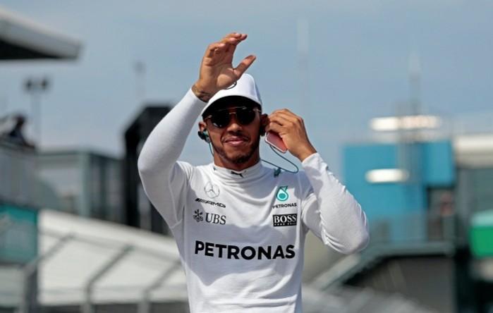 Lewis Hamilton. Sebastian Vettel, Lewis Hamilton, 2017 Formula one season, 2017 Chinese Grand Prix, Formula One, Formula one news, Sebastian Vettel still believes Mercedes are favorites