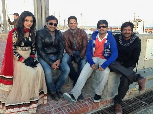 Srinu Vaitla with Allu Arjun on sets of Jr Ntr's Baadshah in Spain Srinu Vaitla with Allu Arjun on sets of Jr Ntr's Baadshah in Spain