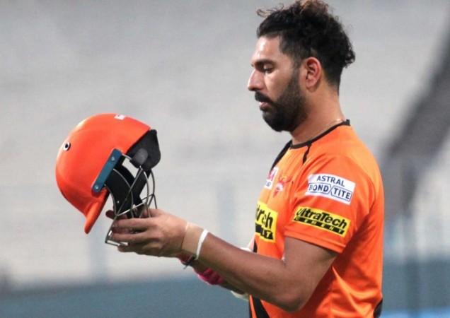 Yuvraj Singh is a vital cog in the SRH middle order Yuvraj Singh, Sunrisers Hyderabad, IPL 2017, Kolkata Knight Riders, helmet