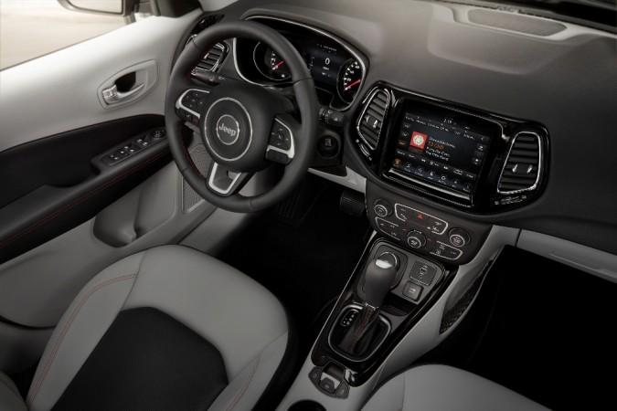 2017 Jeep Compass inteior 2017 Jeep Compass