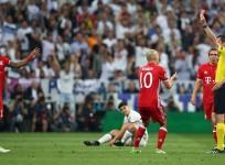 Arturo Vidal, Viktor Kassai, Bayern Munich, Real Madrid, Champions League