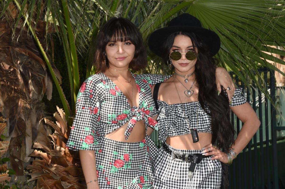 Stella Hudgens and Vanessa Hudgens Vanessa Hudgens, Stella Hudgens, Coachella 2017, Coachella 2017 fashion,