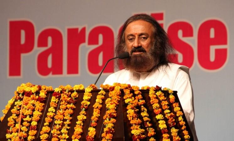 Sri Sri in Kashmir to breathe new life into peace process