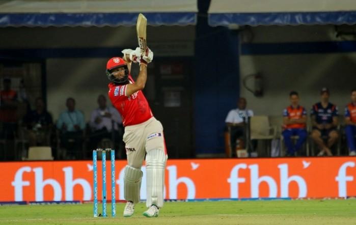 Hashim Amla smokes a six straight down the ground during his unbeaten century, April 20, 2017 Hashim Amla, Kings XI Punjab, Mumbai Indians, hundred, IPL 2017