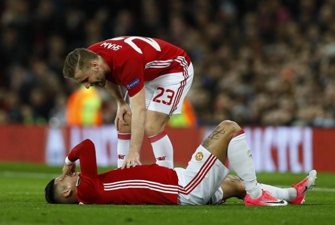 Marcos Rojo is in pain after injuring himself during the Europa League game against Anderlecht, April 20, 2017 Marcos Rojo, Luke Shaw, Manchester United, Anderlecht, Europa League