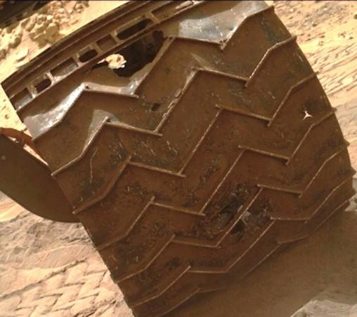 Astrobiologist Rhawn Joseph revealed about the presence of microbes on Mars and disclosed the NASA cover up. This snap shows the biologically corroded wheel of Mars rover. nasa, Mars rover, microbes, life, cover up, space,