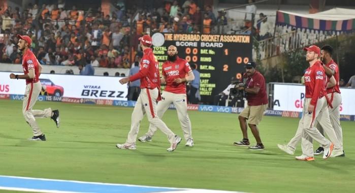 Kings XI Punjab Axar Patel, Hashim Amla, Kings XI Punjab, IPL 2017, GL vs KXIP