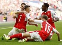 Alexis Sanchez, Gabriel, Welbeck, Holding, Arsenal
