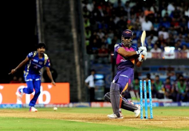 Jasprit Bumrah gets the big wicket of MS Dhoni, April 24, 2017 Jasprit Bumrah, Mumbai Indians, MS Dhoni, RPS, IPL 2017