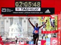 Kenyan Daniel Wanjiru wins London marathon
