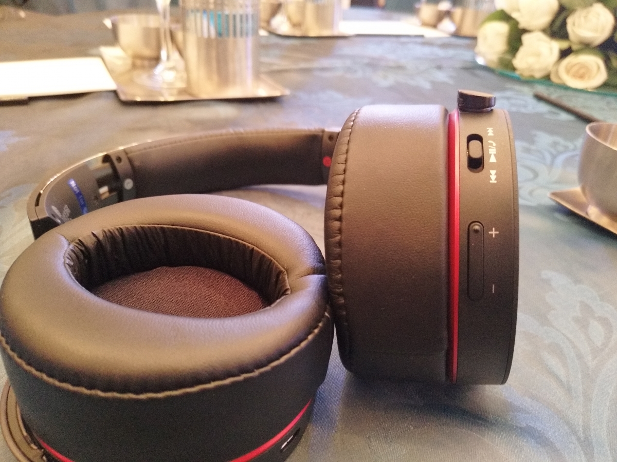 Sony xb950b1 online review