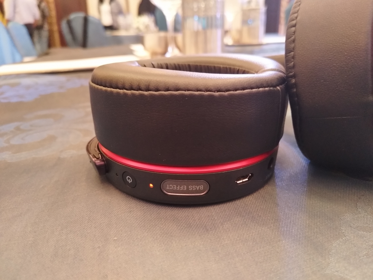 Sony xb950b1 online review