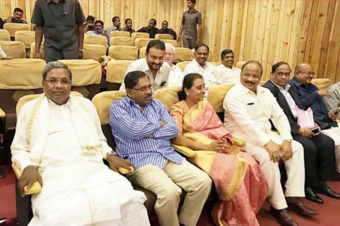 Siddaramaiah watches Baahubali 2 Siddaramaiah watches Baahubali 2
