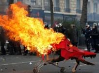 May Day march turns into violent anti-Le Pen protest