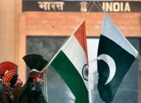 India-Pakistan flags