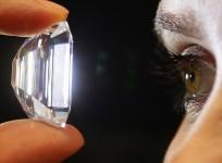 Quantum computing with diamond