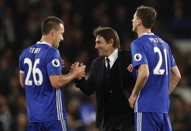 John Terry, Antonio Conte and Nemanja Matic celebrate their win, May 8, 2017 John Terry, Antonio Conte, Nemanja Matic, Chelsea, EPL