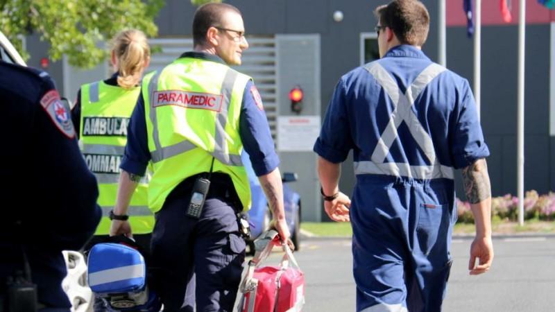 paramedic-in-australia-diagnoses-own-heart-attack-drives-ambulance-to