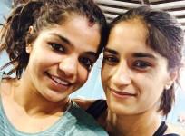 Sakshi Malik and Vineh Phogat