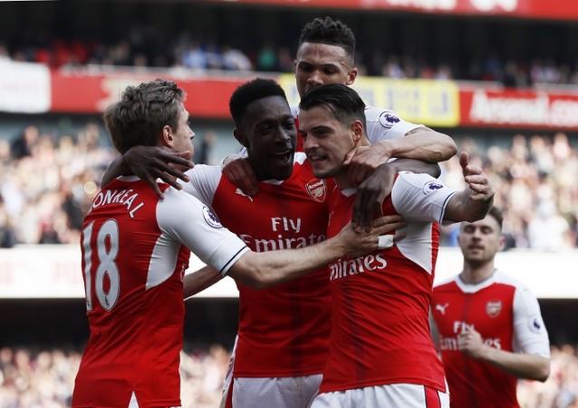 Arsenal celebrate the goal scored by Granit Xhaka against Manchester United, May 7, 2017 Monreal, Welbeck, Gibbs, Xhaka, Arsenal