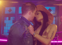 Nicki Minaj Joe Jonas Kissin Strangers