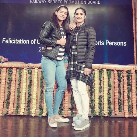 Sakshi Malik and Vinesh Phogat sakshi malik, vinesh phogat