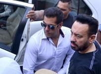 Salman Khan with his bodyguard Shera