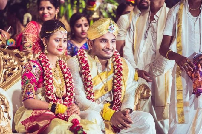 Here is a wedding photo of Amulya and Jagadish. Amulya Weds Jagadish