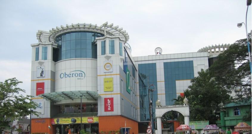 Oberon mall in Kochi catches fire Oberon mall, Oberon mall fire