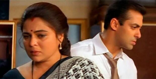 Reema Lagoo in Hum Sath Sath Hai Reema Lagoo