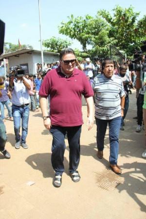 Rishi Kapoor at Reema Lagoo funeral Rishi Kapoor at Reema Lagoo funeral