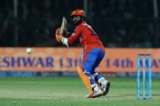 Dinesh Karthik has the penchant to flatter to deceive on the big stage Dinesh Karthik, Gujarat Lions, IPL 2017, India, Champions Trophy