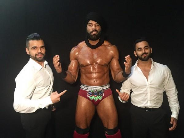 Jinder Mahal with Gurv Sihra a.k.a Sunil Singh (left) and Harv Sihra a.k.a Samir Singh wwe, jinder mahal, bollywood boyz