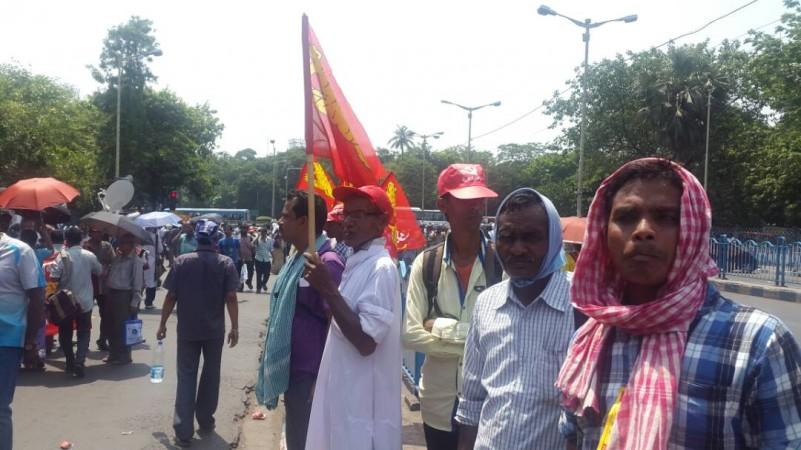 Left protesters at the 'Nabanno Abhijan' Left protesters at the 'Nabanno Abhijan'